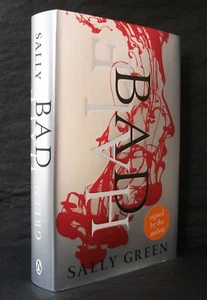HALF BAD Sally Green SIGNED UK 1st HB/DJ Limited Special Sprayed Edge NETFLIX - Picture 1 of 4