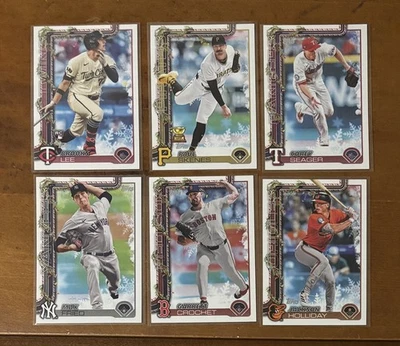 2025 Topps 假日棒球套装 11 件饼干背面 SP 平行查看图片  — 第 1/4 张图片