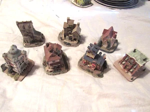 Liberty Falls Collection of 7 Miniature Houses - Picture 1 of 8