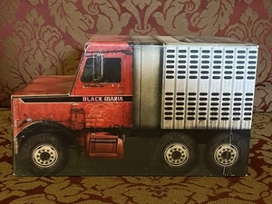 The Texas Chainsaw massacre Limited Edition 40th Aniversary Edition Truck Apron - Picture 1 of 8