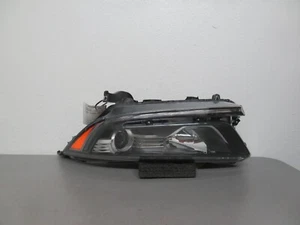 2017 2018 2019 HONDA CR-V LEFT SIDE HEADLIGHT HALOGEN - Picture 1 of 12