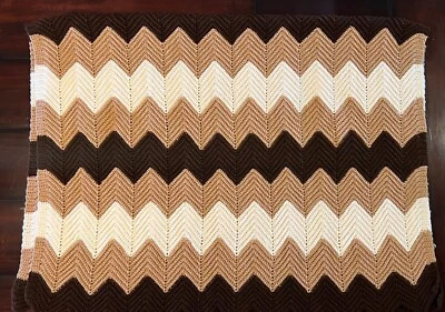 "Manta retro marrón tostado blanco chevron rayas crochet afgana 46"" x 70""" Foto 1 de 4