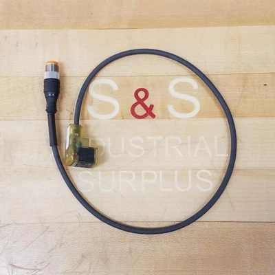 Cable de conexión de válvula solenoide FESTO KMEB-2-24-M12-0,5-LED 24VDC - USADO Foto 1 de 4