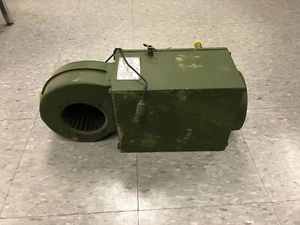 Calentador de agua para vehículo militar 24 voltios 30.000 BTU Kysor 8380651 nuevo de lote antiguo - Imagen 1 de 5