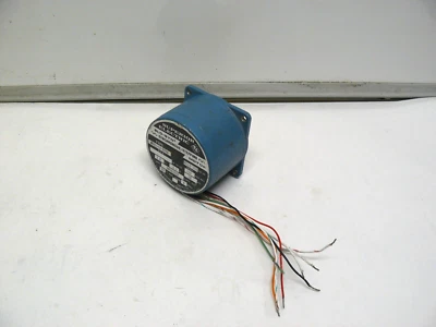 SUPERIOR ELECTRIC M091-FD-8106 SLO-SYN SYNCHRONOUS STEPPING MOTOR 2.6VDC 3.1A - Image 1 of 4