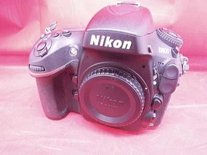 Nikon D800 36.3 MP Digital SLR Camera - Black (Body Only) - Used From Japan - Picture 1 of 8