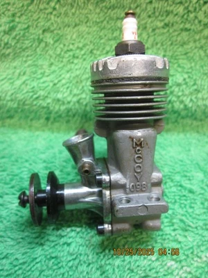 McCOY COX .098 VINTAGE MODEL AIRPLANE AIRCRAFT GLOW ENGINE - Image 1 of 4