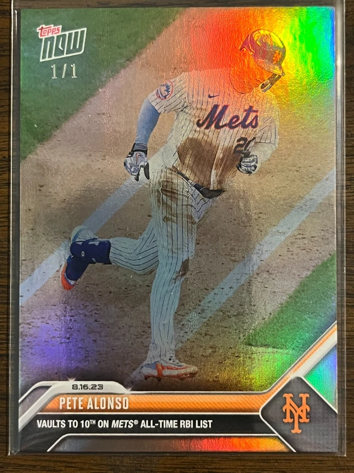 2023 Topps Now #713 Pete Alonso New York Mets RAINBOW FOIL 1/1 - Image 1 of 2