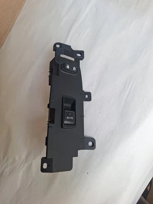 2006-2011 Lexus GS300 GS350 Window Switch Passenger Side Front 84030-30100 Oem - Image 1 of 4