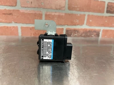 03-06 Mitsubishi Lancer Evolution Evo 8 Key Ignition Immobilizer Module MR587939 - Image 1 of 4