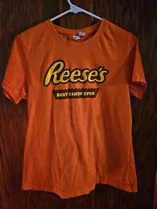 Reeses Peanut Butter Cup Shirt Size M - Picture 1 of 3