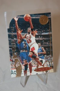 1994-95 SP Championship Series Die-Cut #41 Michael Jordan - Foto 1 di 2