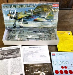 KIT MODELO ACADEMIA ESCALA 1/72 A6M5C ZERO FIGHTER tipo 52c caja abierta kit sellado - Imagen 1 de 13