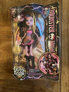 Monster High DRACUBECCA "Freaky Fusion" series 2013* Retired*. NIB Box Insured - Picture 1 of 6