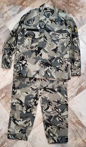 BULGARIAN MILITARY UNIFORM-RADIO ENGINEERING TROOPS-FIRST REGIMENT - Picture 1 of 6