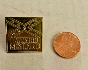 Vintage Lynyrd Skynyrd Metal Pin Golden Color Super Rare - Picture 1 of 2