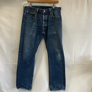 Levi's 501 Buttonfly Straight Medium Wash Denim Jeans Mens 34x30 Classic Basic - Picture 1 of 11