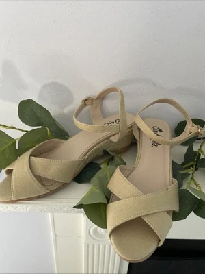 Alpargata de cuña de lino beige Cenicienta de Boston para mujer talla 5,5 M de EE. UU. NUEVA SIN CAJA Foto 1 de 4