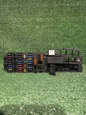 Mercedes-Benz C280 C230 W202 1997-2000 ~ caja de fusibles panel relé Foto 1 de 4