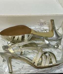 Alfani Step N Flex Alisa Silver Heels 7.5M NIB Vintage Wedding Party Shoes - Picture 1 of 13