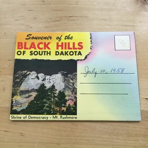 Vintage fold-out souvenir postcard folder of the Black Hills of South Dakota - Picture 1 of 4