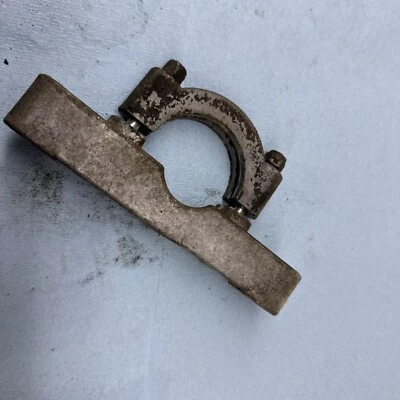 Kawasaki 4/6 LTD Invader 1980 vintage moto de nieve gato eje cojinete soporte Foto 1 de 2