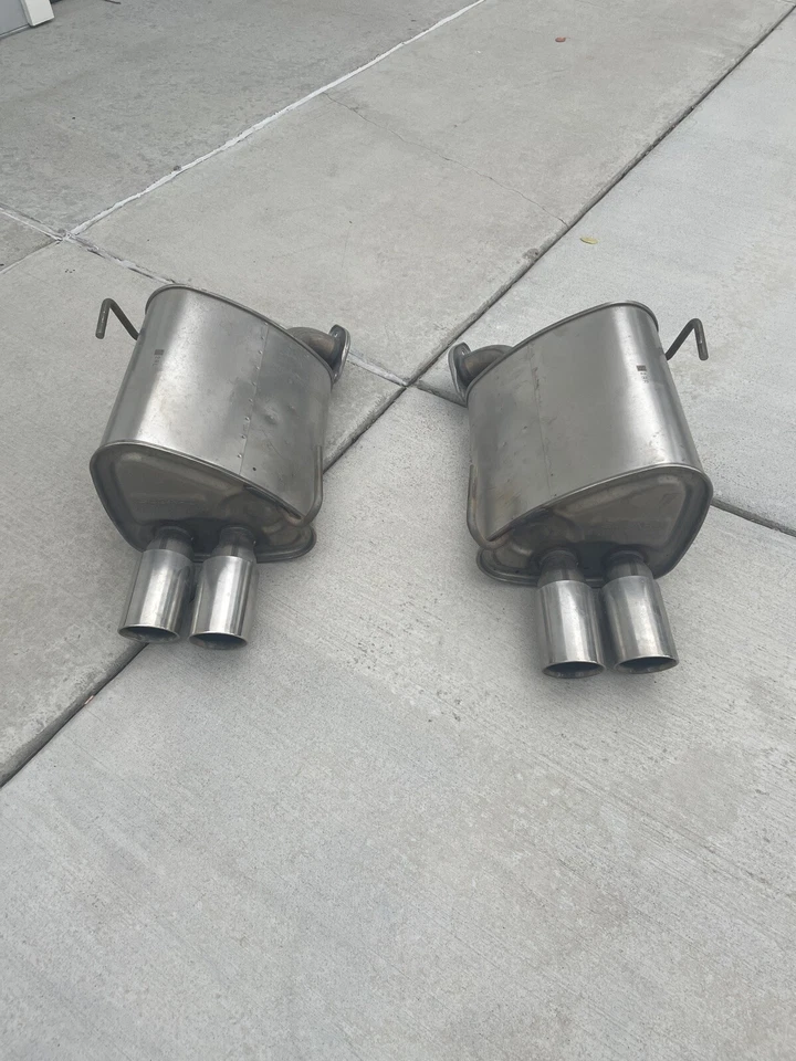 2015+ глушитель WRX/STI всего 2000 миль! - Изображение 1 из 4