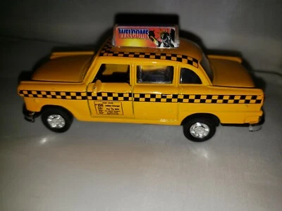 ЛИТАЯ НЬЮ-ЙОРКСКАЯ СТАТУЯ СВОБОДЫ ТАКСИ SCHYLLING 4,5 ДЮЙМА ДЕЙСТВИЕ ОТКАТА  - Изображение 1 из 4