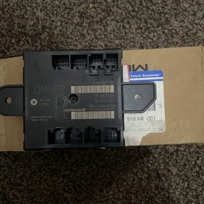 New JEEP GRAND CHEROKEE DOOR CONTROL MODULE ECU FRONT RIGHT MK4 WK2 2013 (D6) - Image 1 of 3