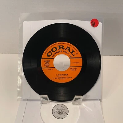 Lawrence Welk And His Champagne Music — Yours For Dancing Coral — EC 81120 - Изображение 1 из 2