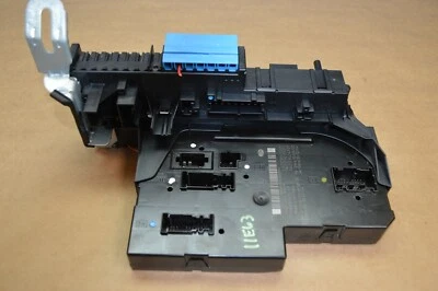 2011 W212 MERCEDES BENZ E63 AMG REAR SAM FUSE BOX SAM CONTROL UNIT  2129005001 - Image 1 of 4