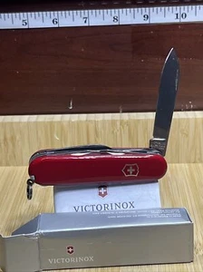 Victorinox - Swiss Army Knife Huntsman Red 11 Piece 16 Function - 1.3713 - Picture 1 of 4