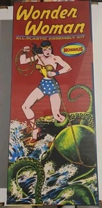 SEALED Wonder Woman & Octopus Moebius Model : 2010 Reissue of 1965 Aurora Kit - Picture 1 of 3