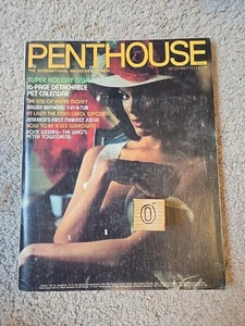 Penthouse Magazine December 1974: Pet Cathy Green w Desk Calendar - Picture 1 of 3