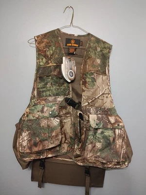 Game Winner Camo Hunting Vest Men's S/M Realtree Pockets Koozie Padded Seat - Image 1 of 4