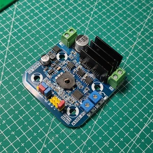 Placa servocontroladora ASMC-05 180KG.CM para control remoto de avión RC - Imagen 1 de 1
