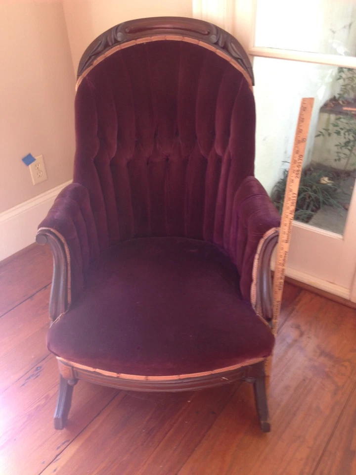 Mecedora antigua Sleepy hueca plataforma de terciopelo púrpura balancín  Foto 1 de 4