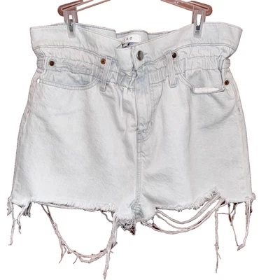 Pantalones cortos de mezclilla de cintura alta con cinturón bolsa de papel envejecido talla 26 IRO para mujer Foto 1 de 4