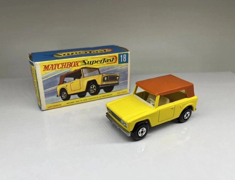 Lesney Matchbox Superfast No. 18 Field Car with Original Box NEAR MINT WOW - Image 1 of 4