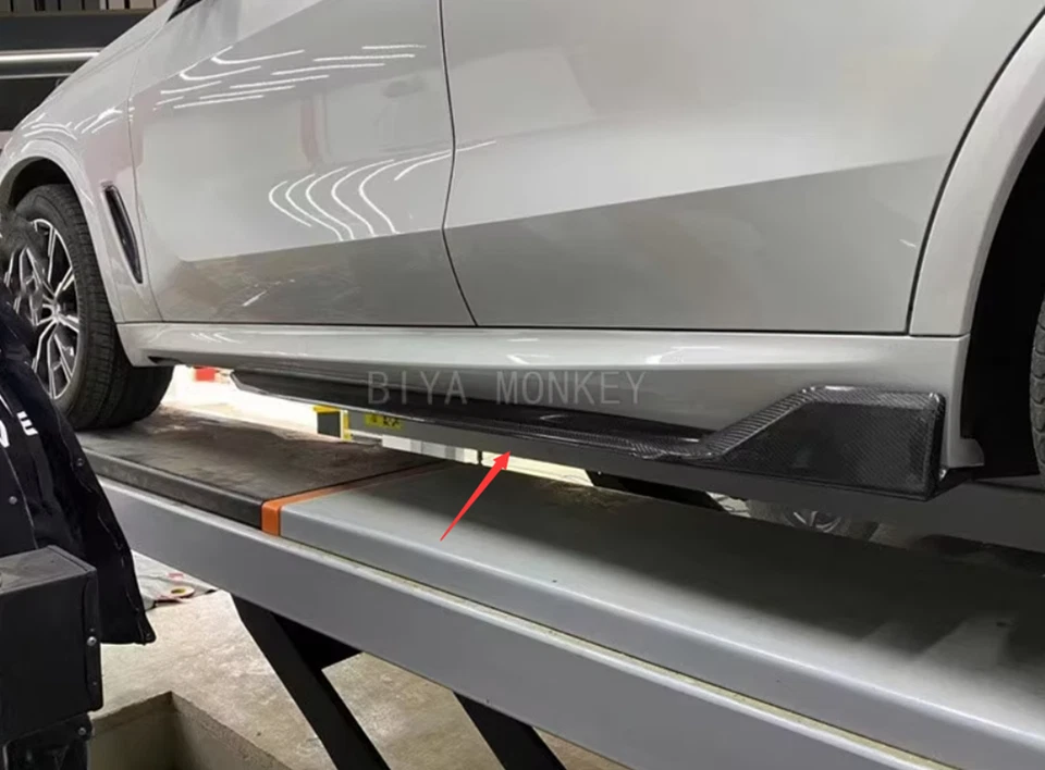 Cubierta divisor lateral faldón exterior fibra de carbono real para BMW X5 2000-2021 Foto 1 de 4