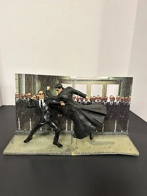 McFarlane Toys The Matrix Agent Smith & Neo Burley Brawl  Action Figure Trinity Foto 1 de 4