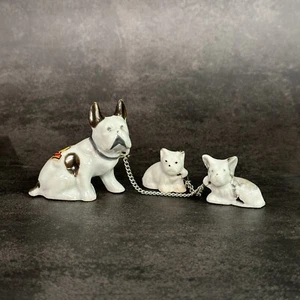 Vintage French Bulldog 3 On Chain Mom and Pups Ceramic Figurine - Picture 1 of 10