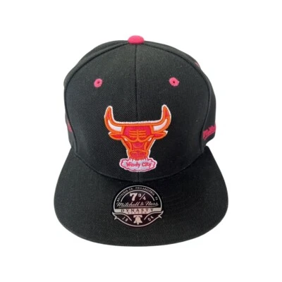 Sombrero Mitchell & Ness de Colección 20 Aniversario Chicago Bulls Talla 7 3/4 Mujer Nuevo Foto 1 de 4