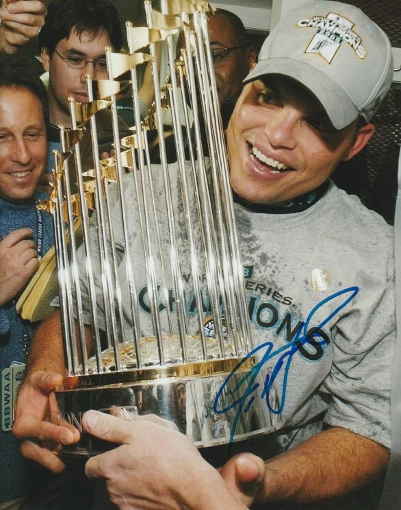 IVAN PUDGE RODRIGUEZ SIGNED FLORIDA MARLINS 2003 WORLD SERIES 8x10 PHOTO! MIAMI - Image 1 of 1