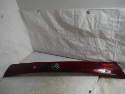 Средний задний фонарь в сборе 1998 Mercury Tracer для багажника от оригинального производителя 1997-1998 - Изображение 1 из 4