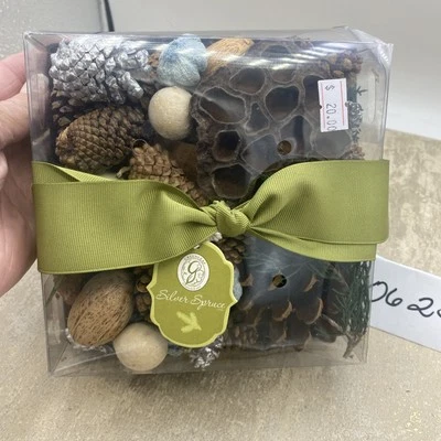 Greenleaf Silver Spruce Caja de Regalo Vacaciones Popurrí Jarrón Cuenco Rellenos Nuevo En Caja Foto 1 de 4