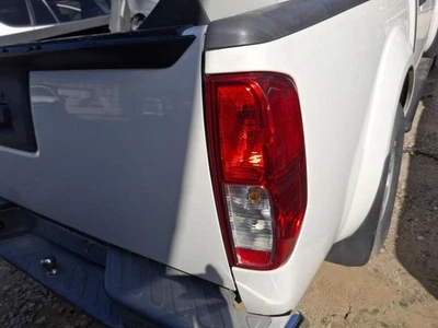 Cuarto de luz trasera de pasajero montado en panel para 05-14 FRONTIER 3715857 Foto 1 de 4