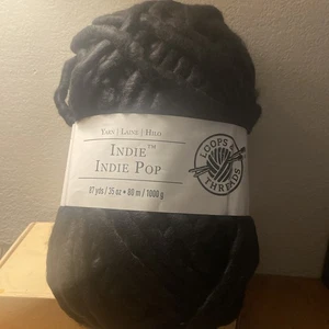 Loops & Threads Indie Pop Yarn Black 1785  Large Bulky One 87 yards 35oz - Picture 1 of 4