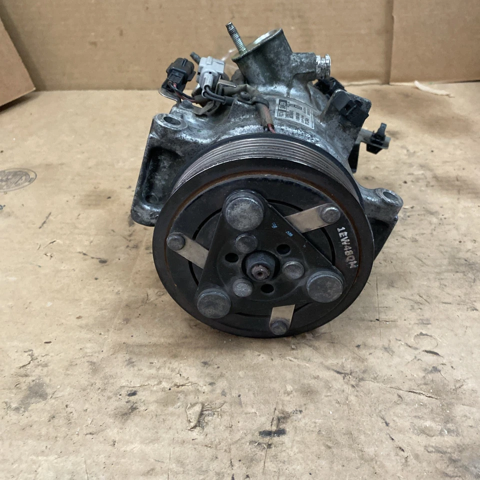 Infiniti Q50 2014 2015 AWD compresor de aire acondicionado 926004 GB0A OEM. Foto 1 de 4