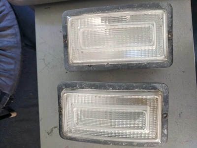 Lámparas de estacionamiento para camionetas Dodge 1977, lámparas de marcado Foto 1 de 3